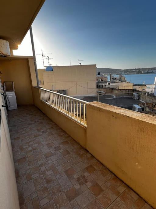 Conmal Penthouse In Mellieha Bay Exterior foto